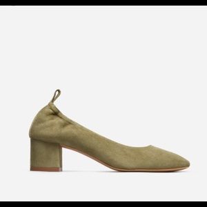 New Everlane olive suede day heel